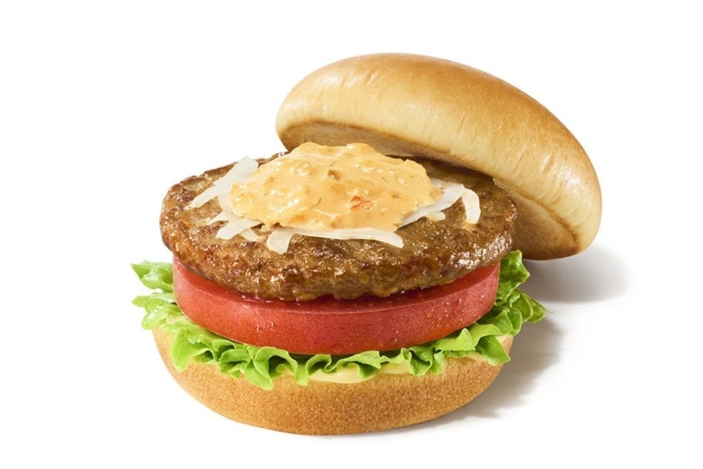 朝の野菜バーガー ～オーロラソース～。パティ、トマト、レタス、オーロラソース