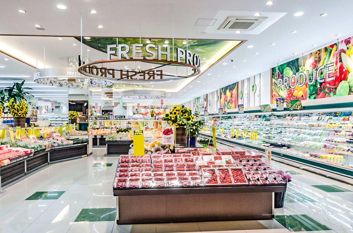 SANWA（スーパー三和）の店内イメージ — 精肉・生鮮に強い品質重視型スーパー（出典：スーパー三和 公式告知）